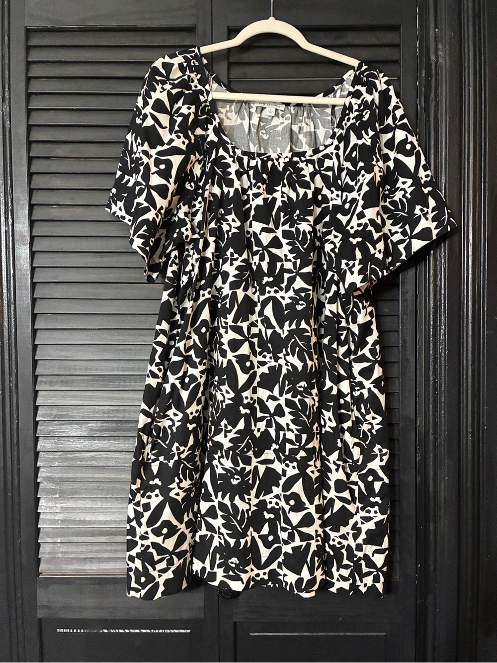 Black & White Floral Midi Dress with Scoop Neck